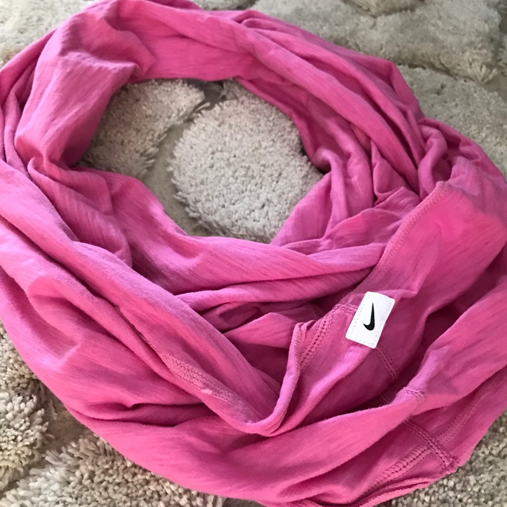 Nike Infinity Scarf🌸 - Picture 3 of 4